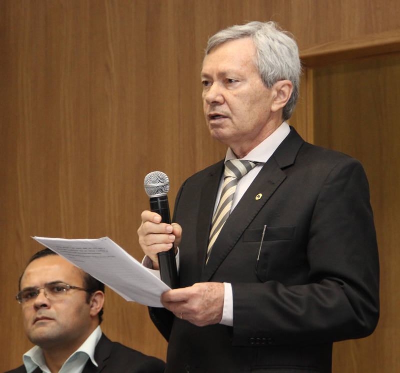De acordo com o conselheiro José Alves Viana, que representou o TCEMG, "Hoje o TCE sai de sua área física, em Belo Horizonte, e percorre todas as regiões de Minas para discutir a qualidade da educação"